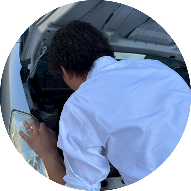 買取担当 三宅悠晴